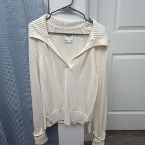 Abercrombie & Fitch Cream V-Neck Sweater Timeless Elegance